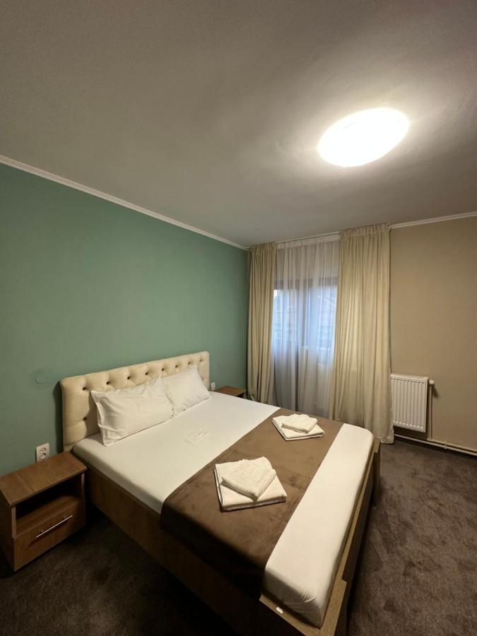 Freedom&Relax Hotel Buzău Buitenkant foto