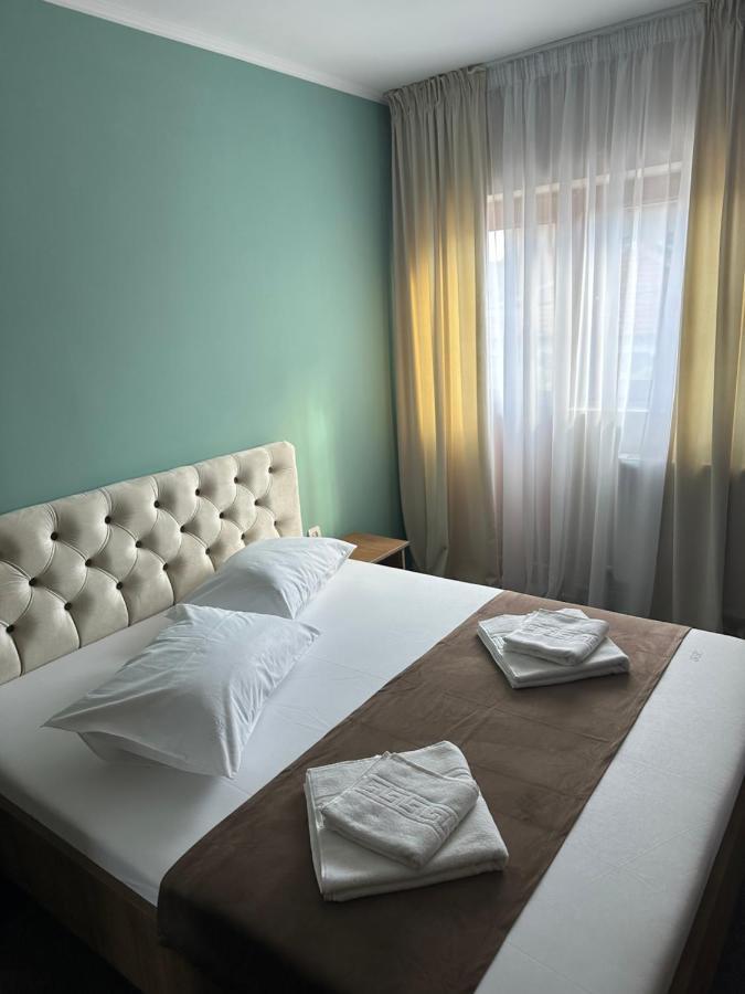 Freedom&Relax Hotel Buzău Buitenkant foto