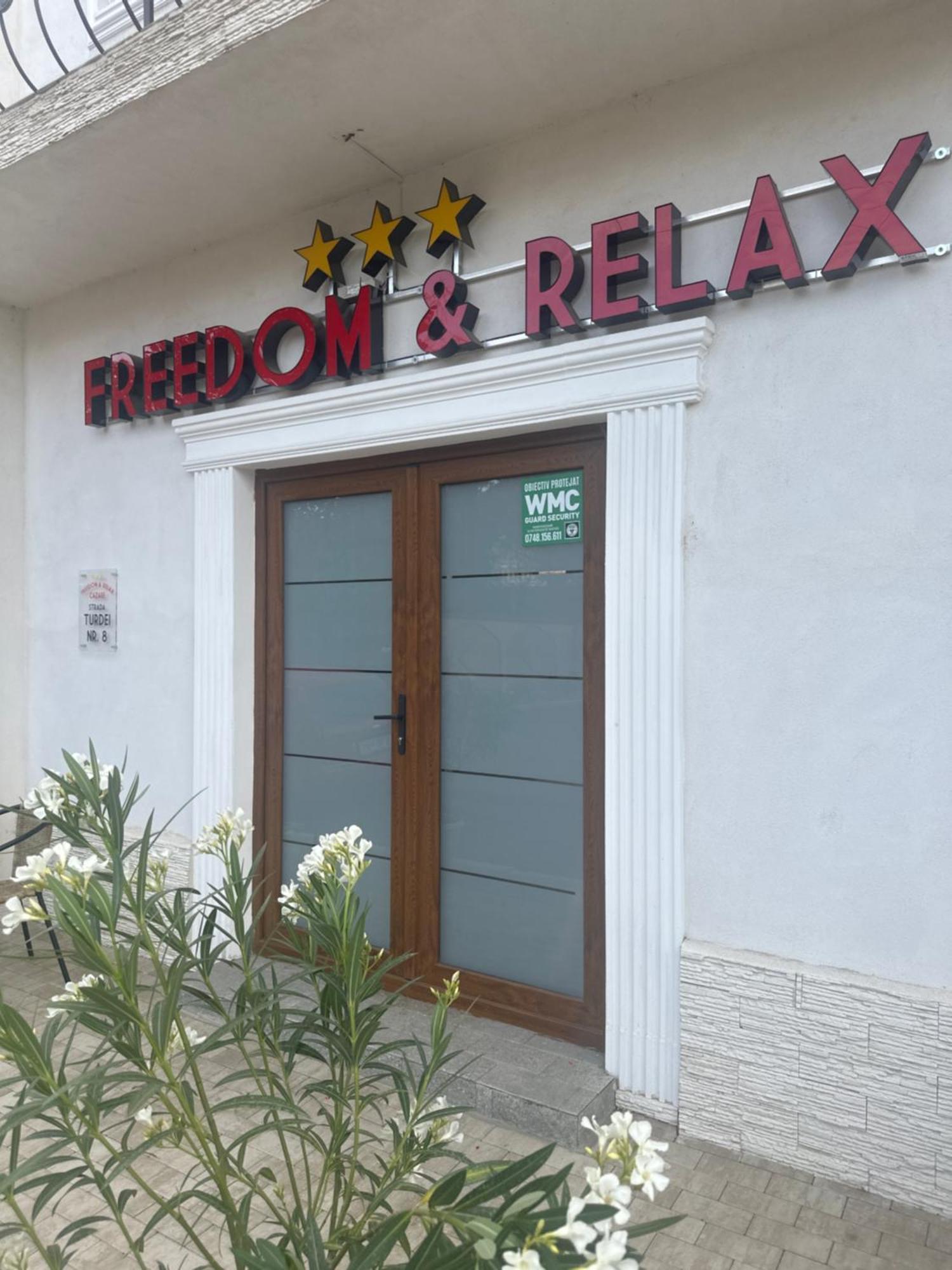 Freedom&Relax Hotel Buzău Buitenkant foto