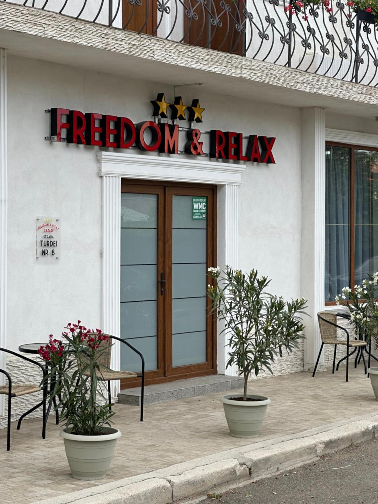 Freedom&Relax Hotel Buzău Buitenkant foto