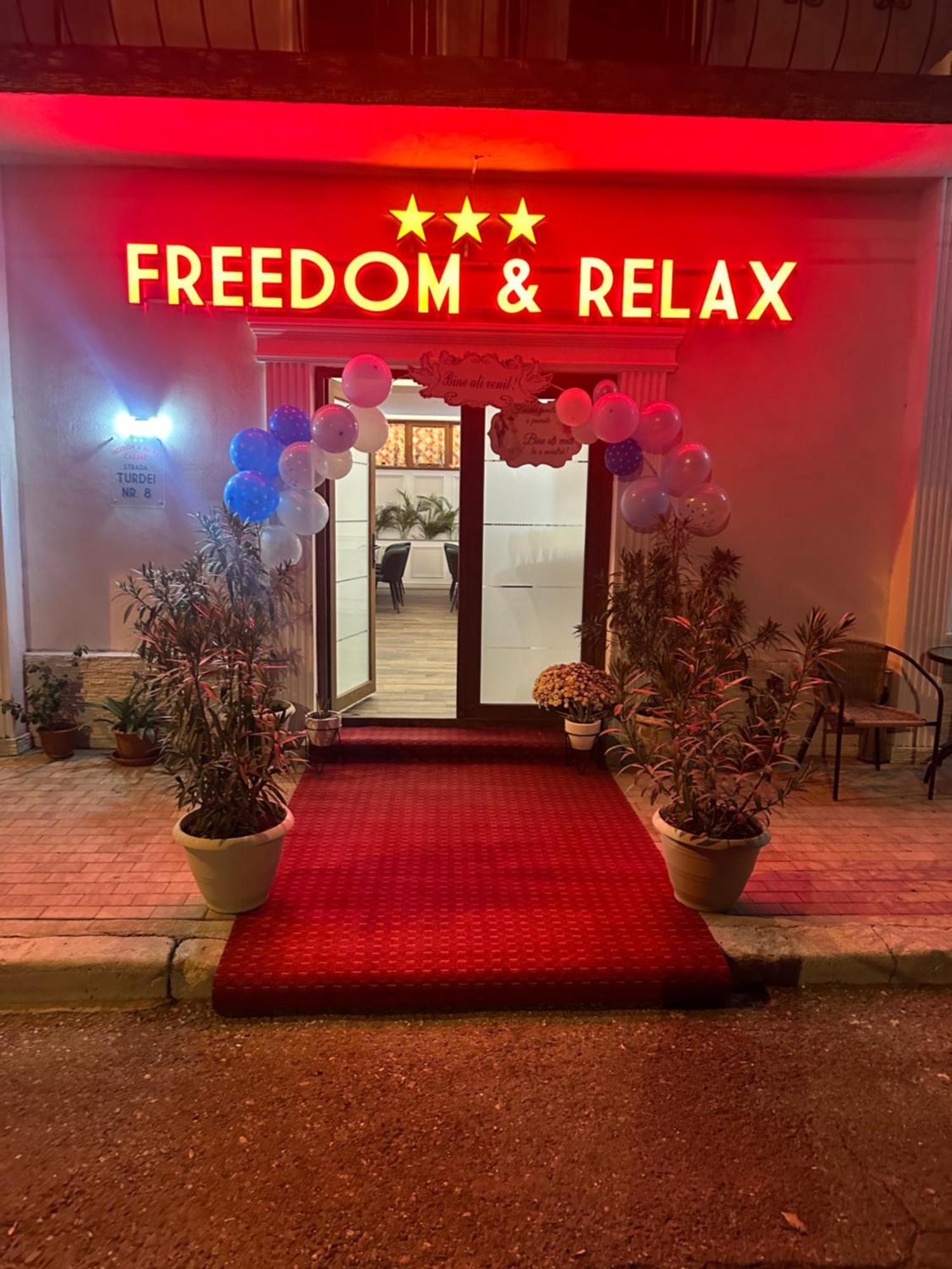 Freedom&Relax Hotel Buzău Buitenkant foto